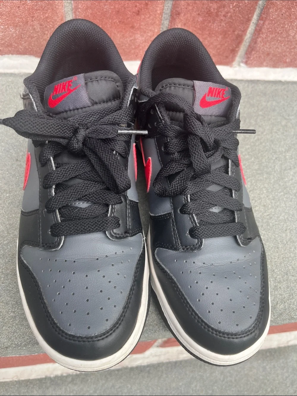 Nike Low-Top Sneakers — Black, Red & Blue
